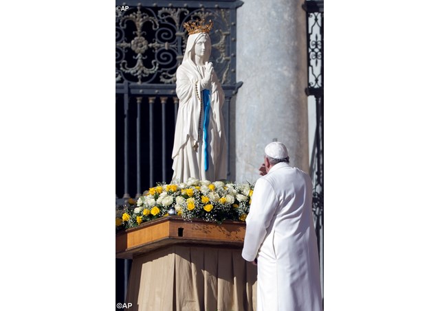 Oración del Papa: Lampedusa, Consistorio, Virgen de Lourdes y Jornada Mundial del Enfermo