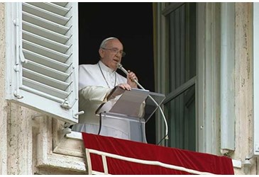 El Evangelio cambia el corazón, dijo el Papa a la hora del Ángelus