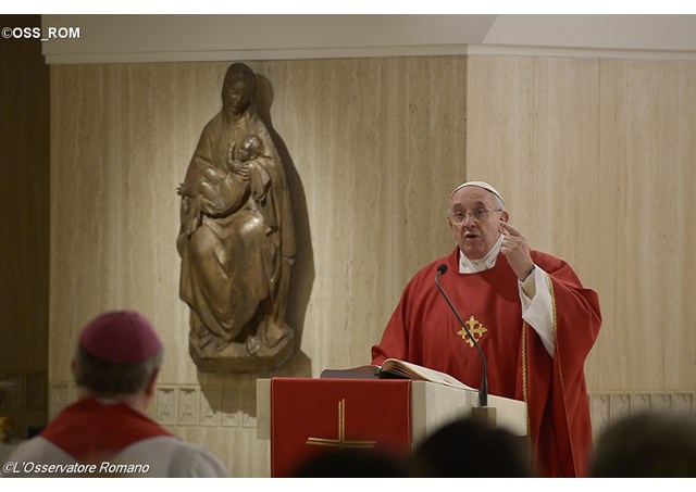 Iglesia pobre, el Evangelio no es teología de la prosperidad: el Papa en su homilía